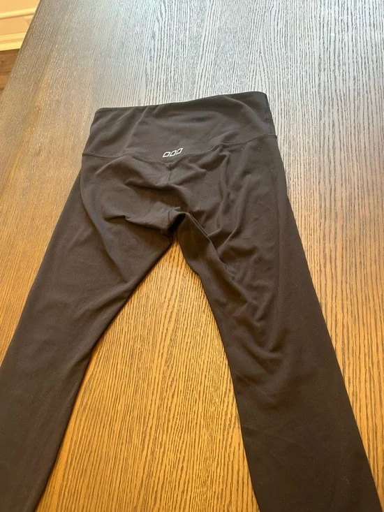 Women’s Lorna Jane Black Active Leggings Ankle Biter 25” - Picture 4 of 5